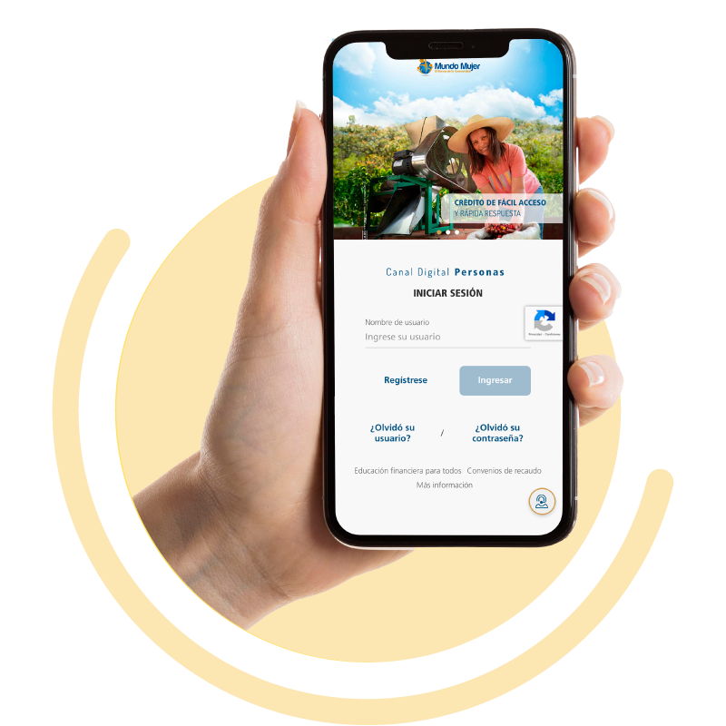 Una persona sostiene un teléfono con la aplicación móvil de Banco Mundo Mujer